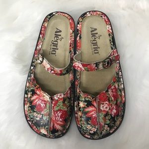 Alegria Tuscany Black Vintage Floral